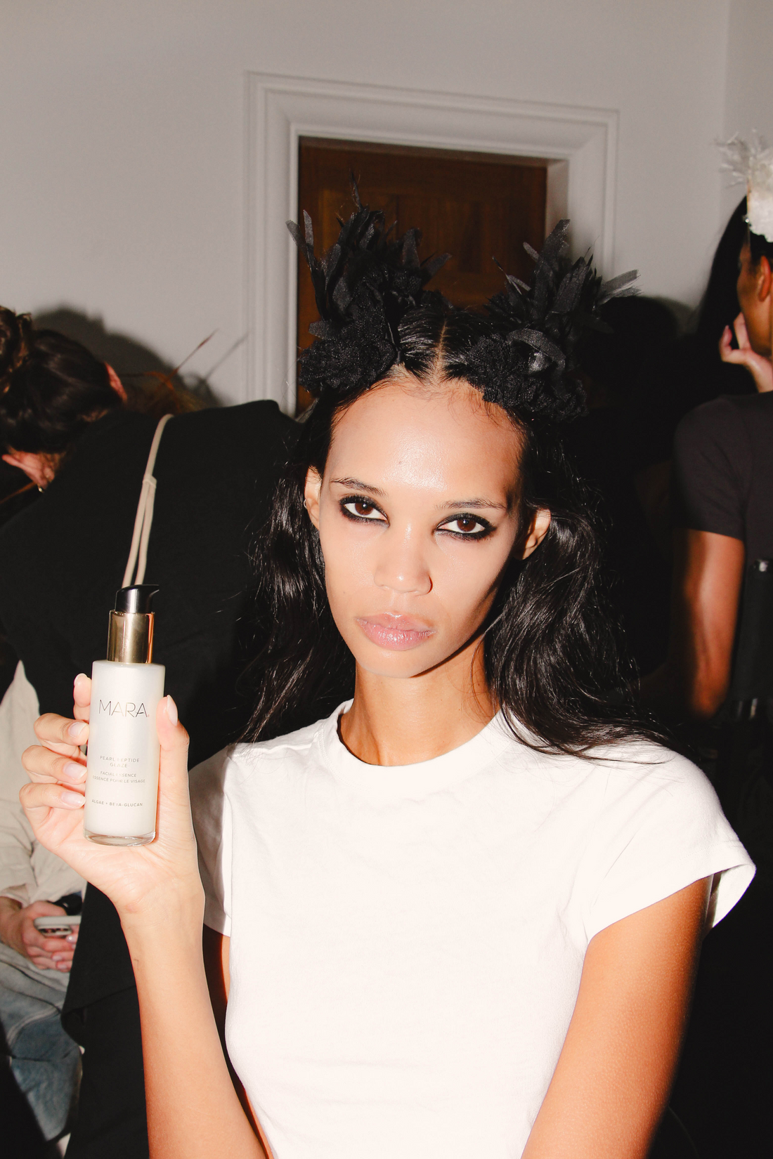 Get the Look: Pearlescent Skin at Collina  Strada SS27
