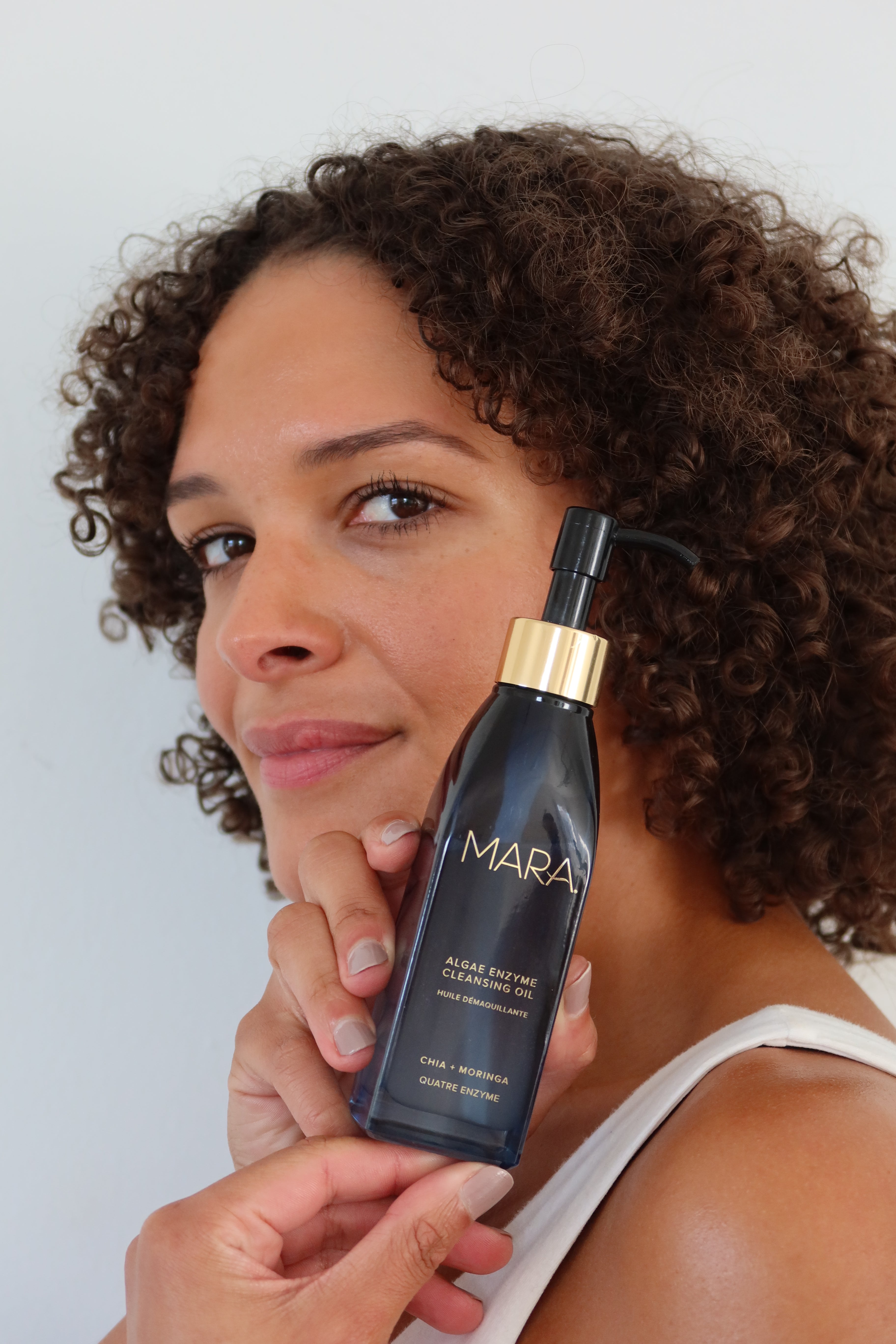 MARA Algae Enzyme Cleansing Oil – Hydrating Makeup Remover