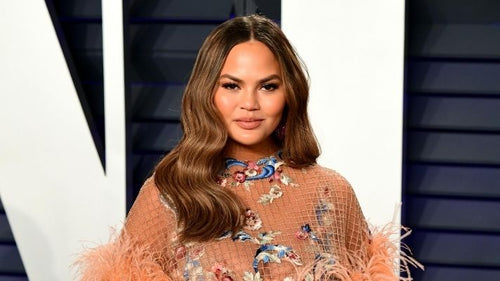 Chrissy Teigen Just Revealed the Exact Face Oil She Uses And It’s My Fave, Too